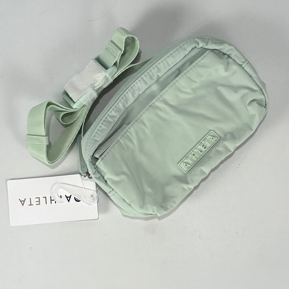 NWT Athleta All About BELT BAG Chest Crossbody Bag Fanny Pack U Pastel Green